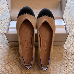 NWT Rothy’s Camel Captoe